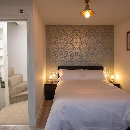 Herring Girl House - Harbourside Property, Sleeps 8 Scarborough Exterior photo