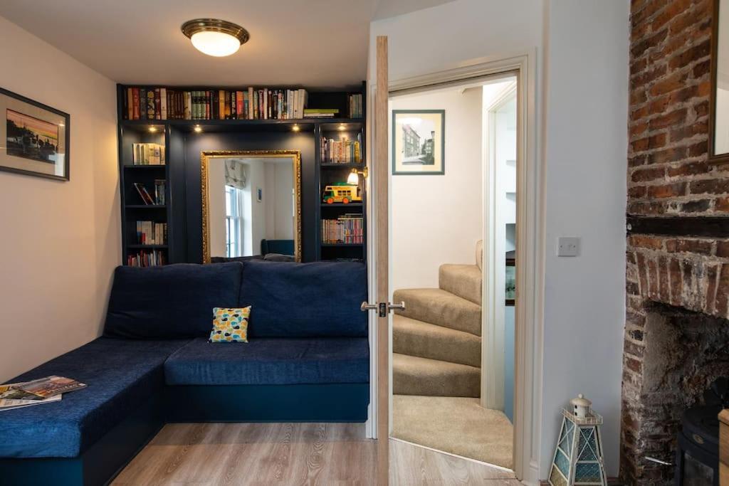 Herring Girl House - Harbourside Property, Sleeps 8 Scarborough Exterior photo