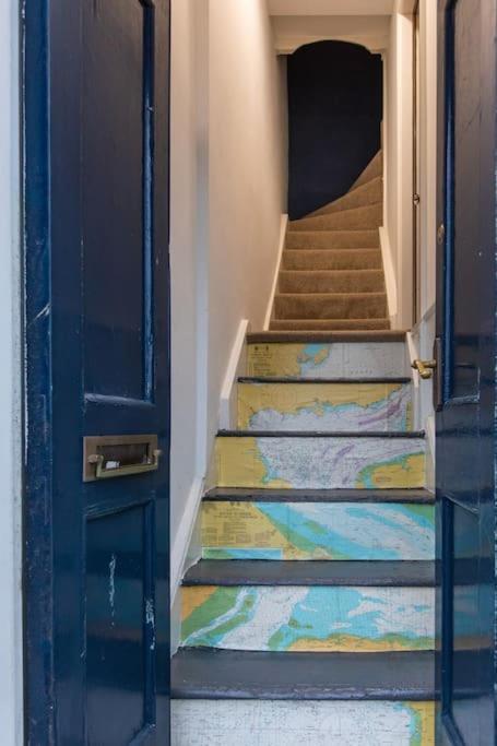 Herring Girl House - Harbourside Property, Sleeps 8 Scarborough Exterior photo