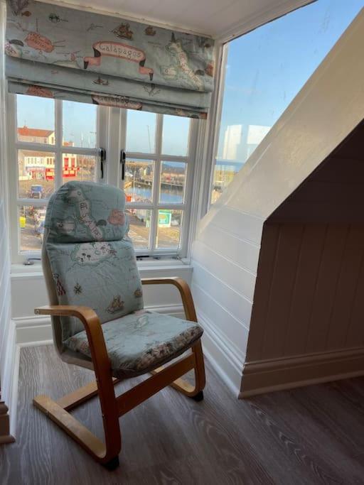 Herring Girl House - Harbourside Property, Sleeps 8 Scarborough Exterior photo