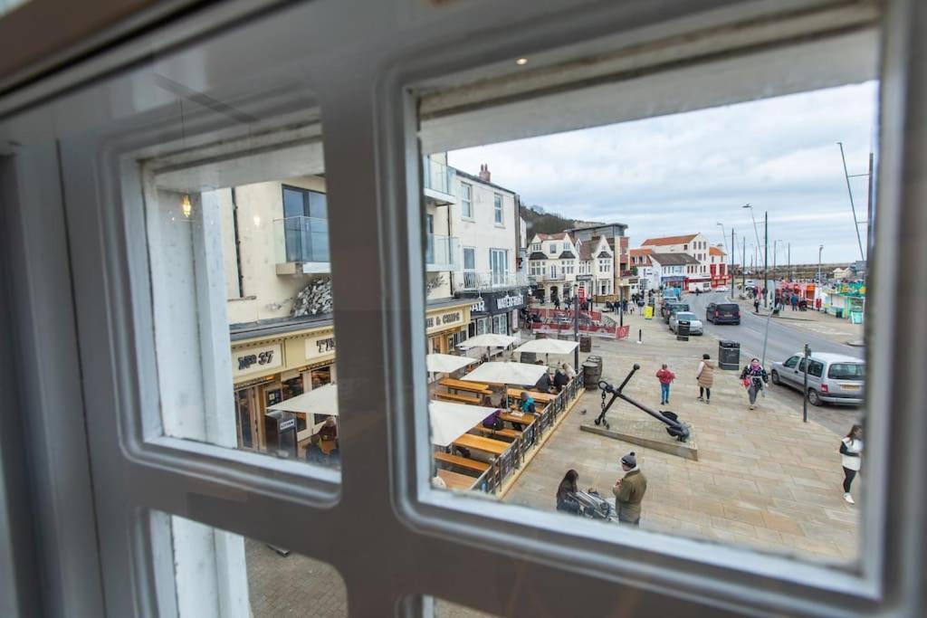 Herring Girl House - Harbourside Property, Sleeps 8 Scarborough Exterior photo